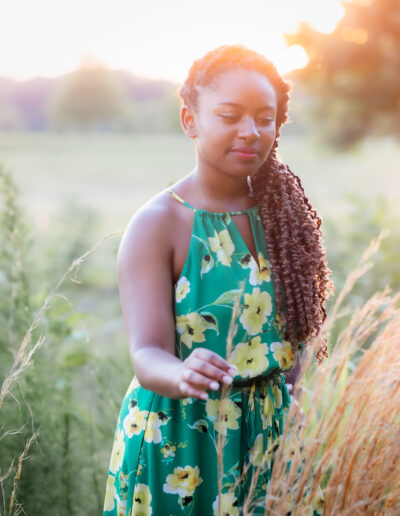 Smithfields best senior portrait, lifestyle and wedding photographer. Senior portraits and family portraits and wedding portraits, we do quality portraits you can afford! senior portraits at windsor castle park, Smithfield VA